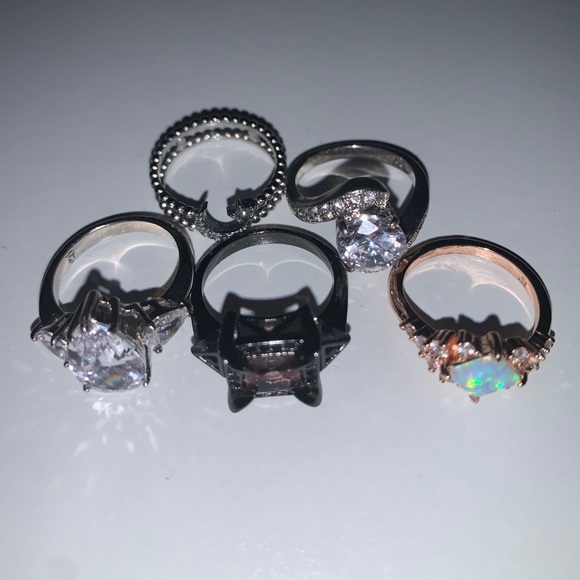 Bundle of Size 5 rings - Picture 1 of 6